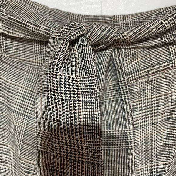 Plaid Tie Waist High-rise puddle pants that are cut in a relaxed silhoue… - Picture 4 of 13